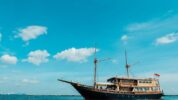 Kapal Agustine Phinisi. Foto: Kemenparekraf/Cakratara