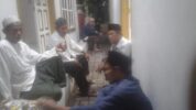 Para Santri di Pondok Pesantren (Ponpes) Al Uluniah mengadakan santap sahur bersama pada hari kelima di bulan suci Ramadhan.