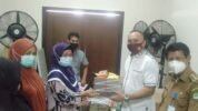 Sebagai bentuk bantuan dorong masyarakat Banten sejahtera, Anggota DPRD Banten menyerahkan bantuan Usaha Ekonomi Produktif (UEP)