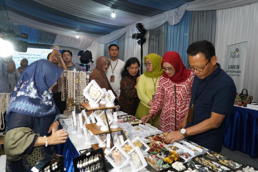 Cukup Transaksi Pakai PLN Mobile, masih dalam rangkaian kegiatan Ramadhan Terang PLN Unit Induk Distribusi (UID) Jakarta Raya