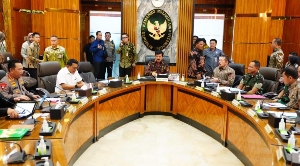 Panglima TNI Jenderal TNI Agus Subiyanto, S.E., M.Si. menghadiri Rapat Koordinasi Tingkat Menteri tentang perkembangan situasi