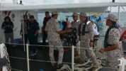 Bakamla RI melalui aset patroli KN Pulau Nipah-321 menjemput 16 Nelayan Indonesia yang ditangkap Agensi Penguatkuasaan Maritim Malaysia