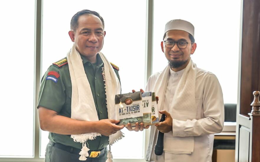 Panglima TNI Jenderal TNI Agus Subiyanto Kunjungi Pondok Pesantren Ma'had Islam Rafiah Akhyar (MIRA Institute),