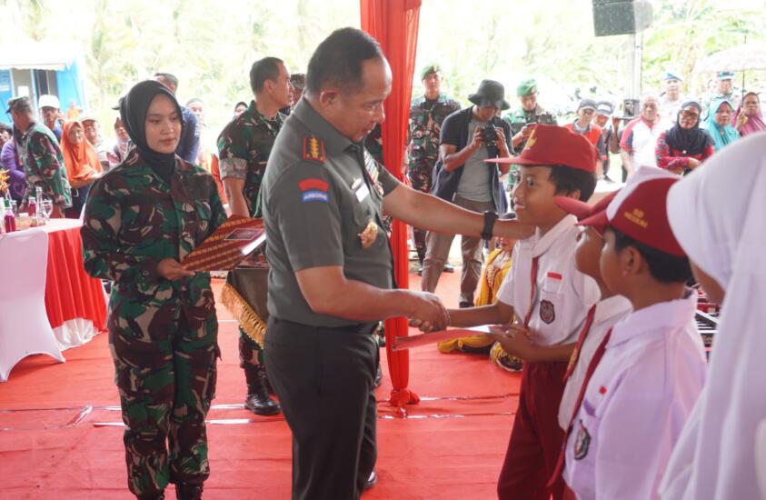 Panglima TNI Resmikan Pompa Hidram Pertanian kerjasama antara TNI dengan Kementrian Pertanian