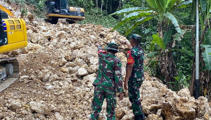 Selamatkan Masyarakat Terpencil, Komando Distrik Militer (Kodim) 1805/Raja Ampat meluncurkan Tentara Manunggal Membangun Desa