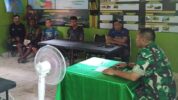 Komandan Kodim 1805/Raja Ampat Letkol Czi Tri Wibowo Angga Astono berapi-api memberikan arahan dan Motivasi Anggota Satgas