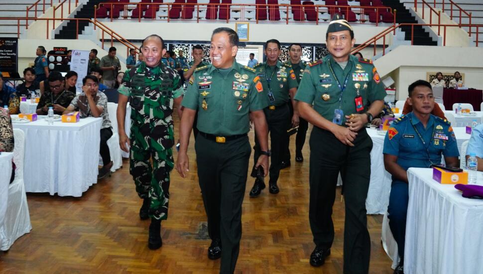 Irjen TNI Buka Perlombaan Cyber Strike dan Cyber Awareness Forum, bertempat di GOR A. Yani Mabes TNI, Cilangkap