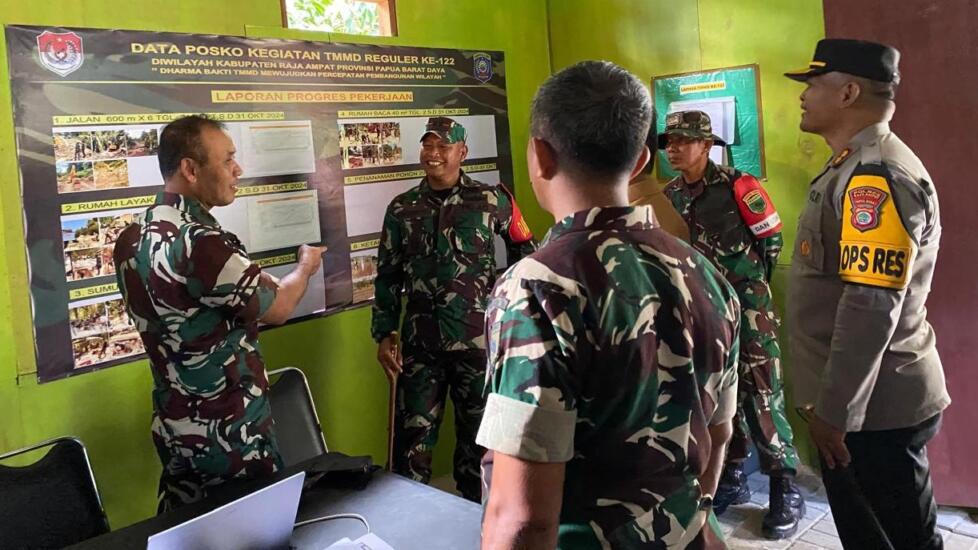 Tim Wasev Pusterad Mabesad yang dipimpin Kolonel Inf Purnomosidi S.IP.,Han memantau secara langsung setiap pelaksanaan TMMD ke-122