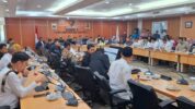Pimpinan Ketua Komisi A DPRD DKI Jakarta menggelar rapat finalisasi Rancangan Peraturan Daerah (Raperda)