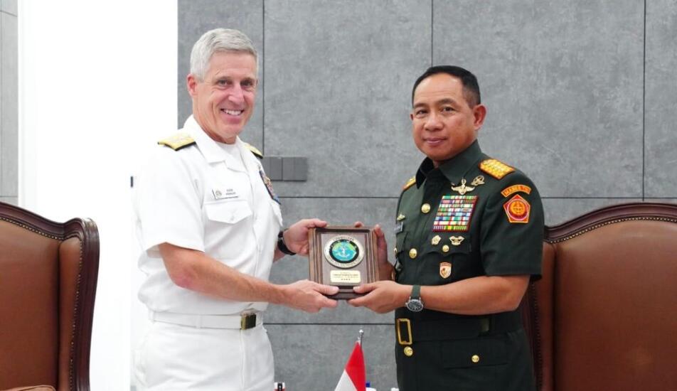 Peningkatan Kerjasama Militer, Panglima TNI Jenderal TNI Agus Subiyanto menerima Kunjungan Kehormatan Panglima Armada Pasifik
