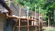 Pengecoran Balok Pembangunan Rumah Permanen pada Program TNI Manunggal Membangun Desa (TMMD) Reguler ke-123