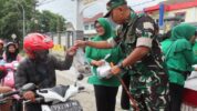 Memasuki hari ke-12 bulan suci Ramadhan 1446 H, Kodim 1710/Mimika kembali membagikan Takjil Gratis Untuk Buka Puasa