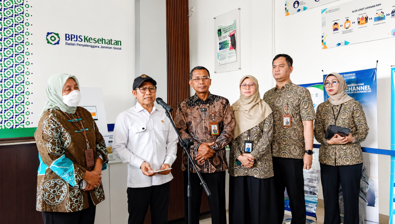 Muhaimin saat meninjau pelayanan BPJS Kesehatan di Kantor Cabang BPJS Kesehatan Jakarta Barat, Rabu (1/7/2026).