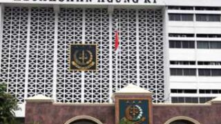 Kejaksaan Agung (Kejagung) melakukan mutasi dan rotasi besar-besaran terhadap 90 Kepala Kejaksaan Negeri (Kajari)