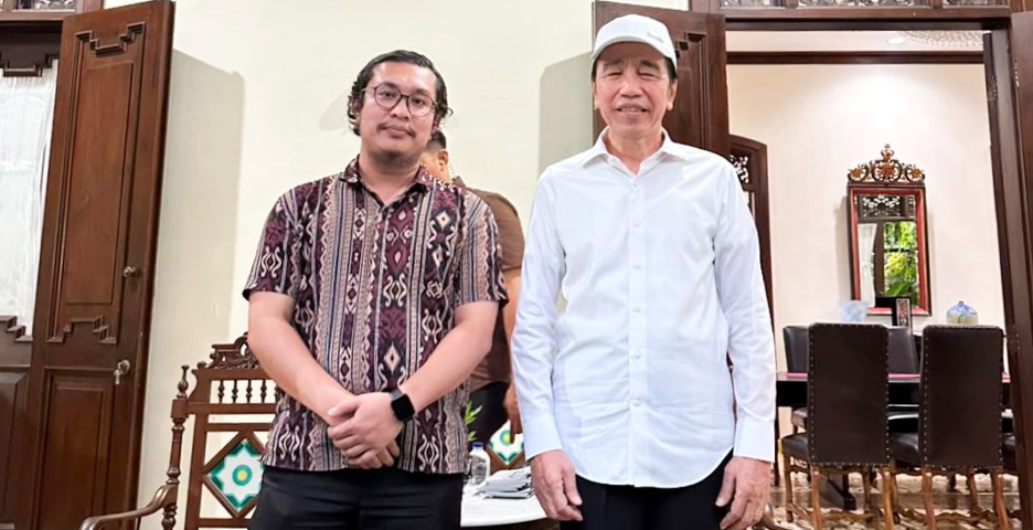 Sekretaris Jenderal (Sekjen) Putra Naibaho, berkunjung ke kediaman Presiden ke-7 Republik Indonesia Joko Widodo di Solo, Jumat (21/8/2026).