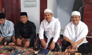 Camat Cirinten, H.Sardi.S.Sos Msi menghadiri kegiatan pengajian bulanan Nurul Abror tingkat desa Cirinten