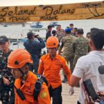 Ditpolairud Polda Banten menangani kecelakaan laut yang menimpa perahu nelayan KM Berkah di sekitar Pulau Tempurung